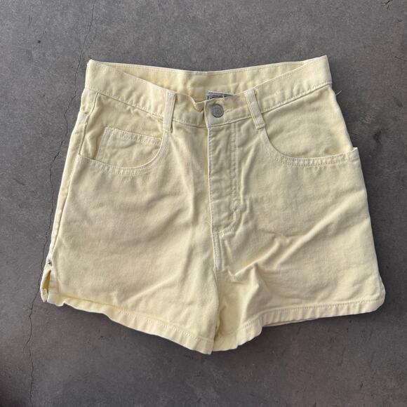 Vintage Y2K 90's Guess USA High Waisted Pale Yellow Mini Shorts 26 - Picture 2 of 6